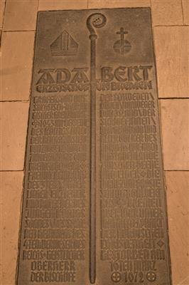 EOSR3693 Inv 29 Grabplatte Adalbert,20x30,120dpi.jpg; 29; ;